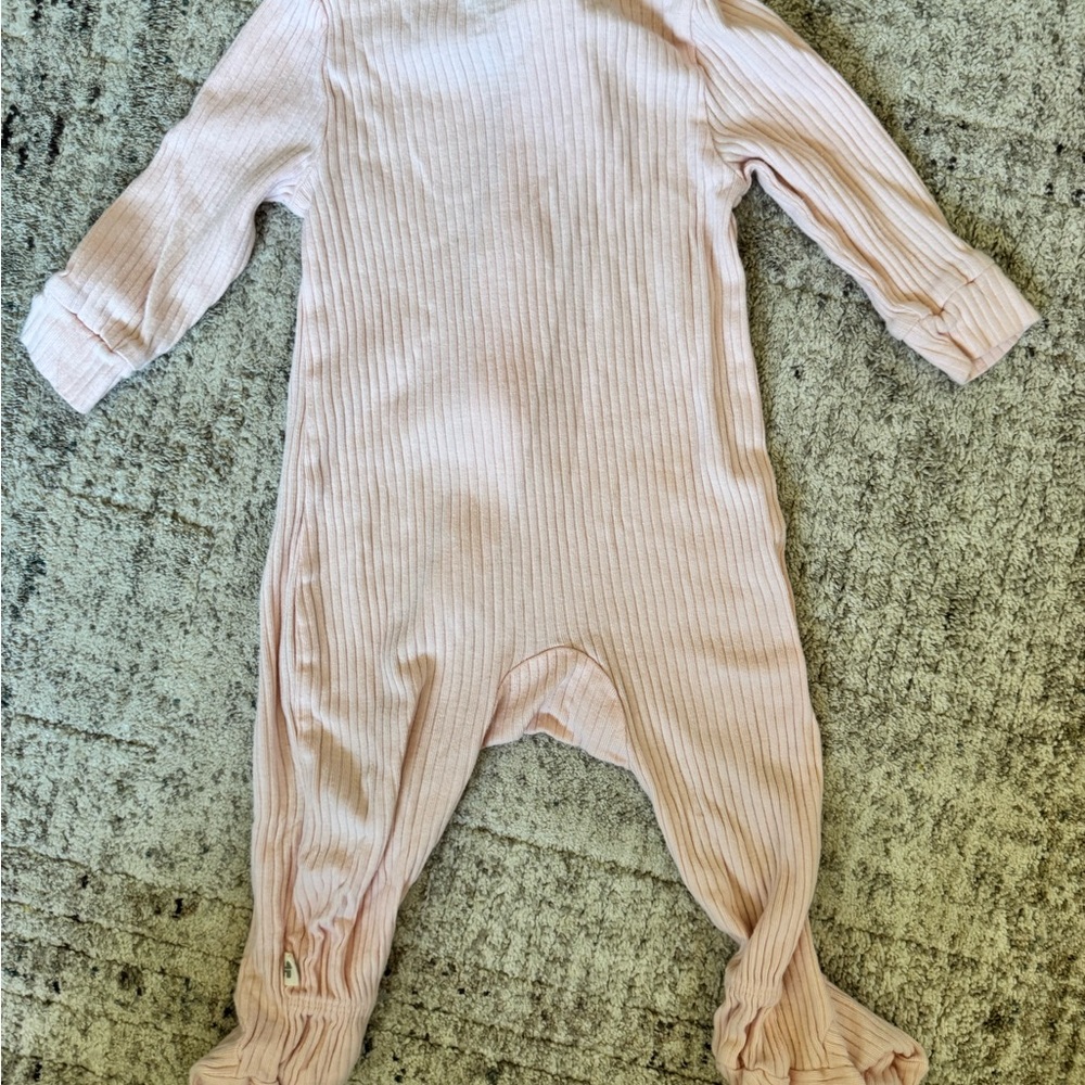 Hello Embroidered Ribbed Ruffle-Trim Ribbed One-Piece Pajama- Pink NWOT - Picture 3 of 4